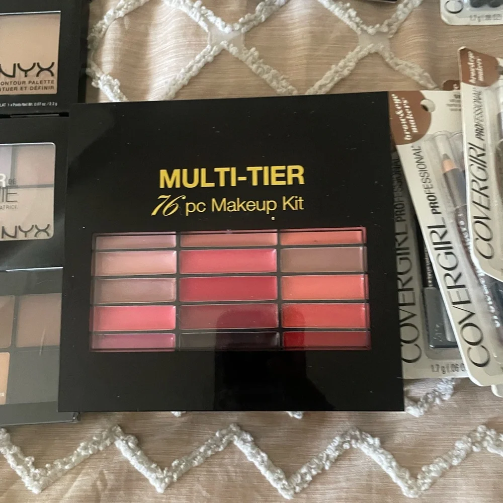 NYX discover vibrant